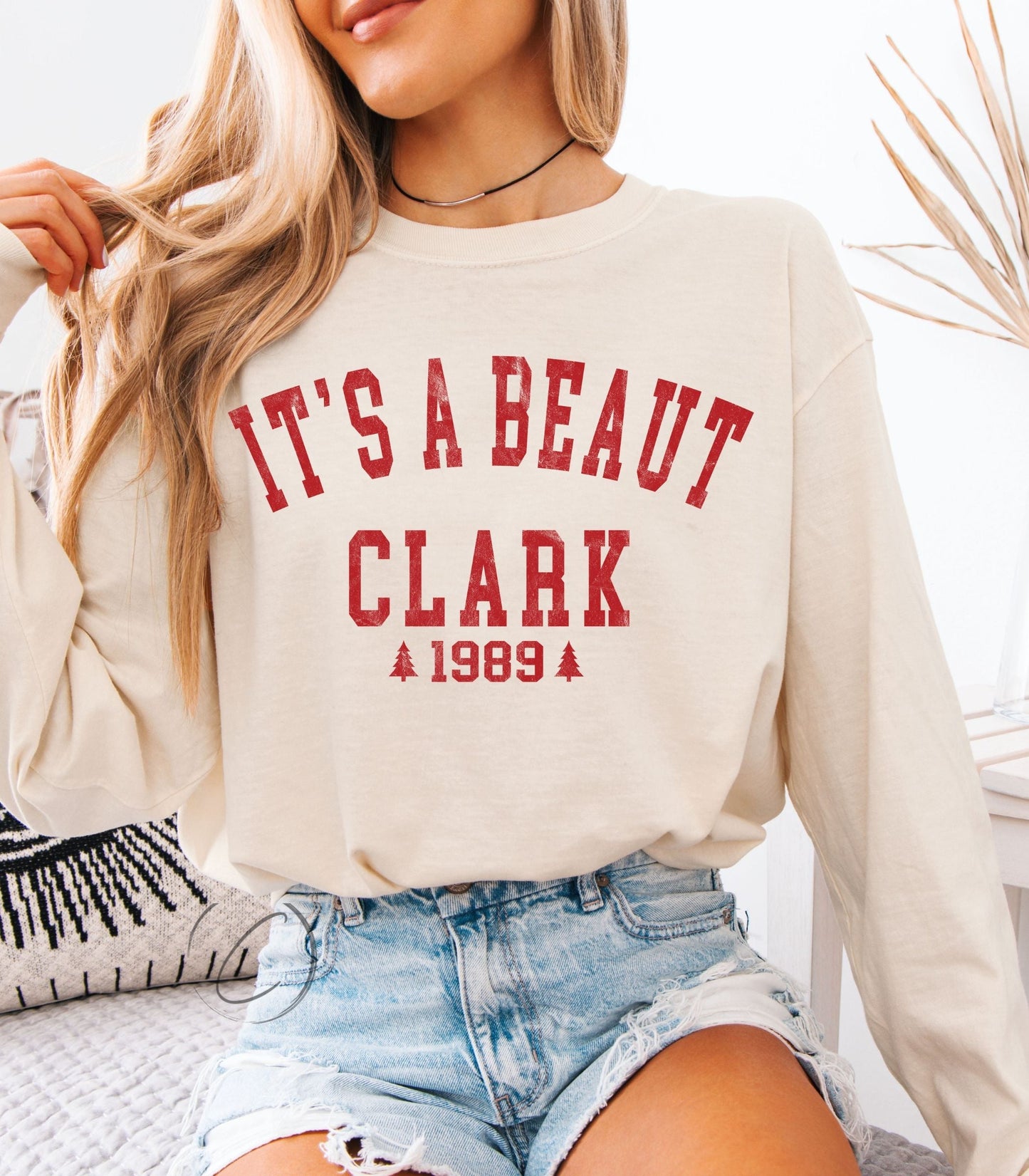 Beaut Christmas Long Sleeve Graphic Tee