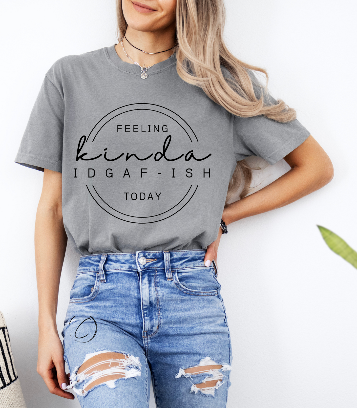 Feelin' Kinda Graphic Tee