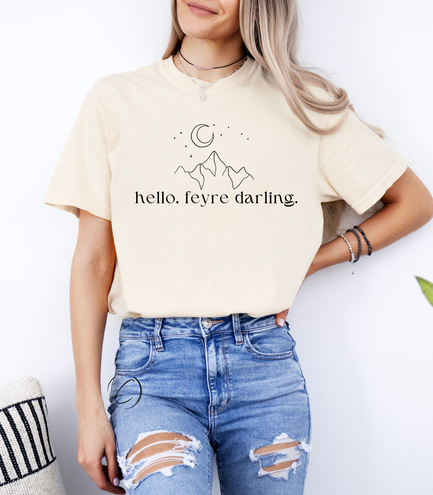 Hello Darling Graphic Tee