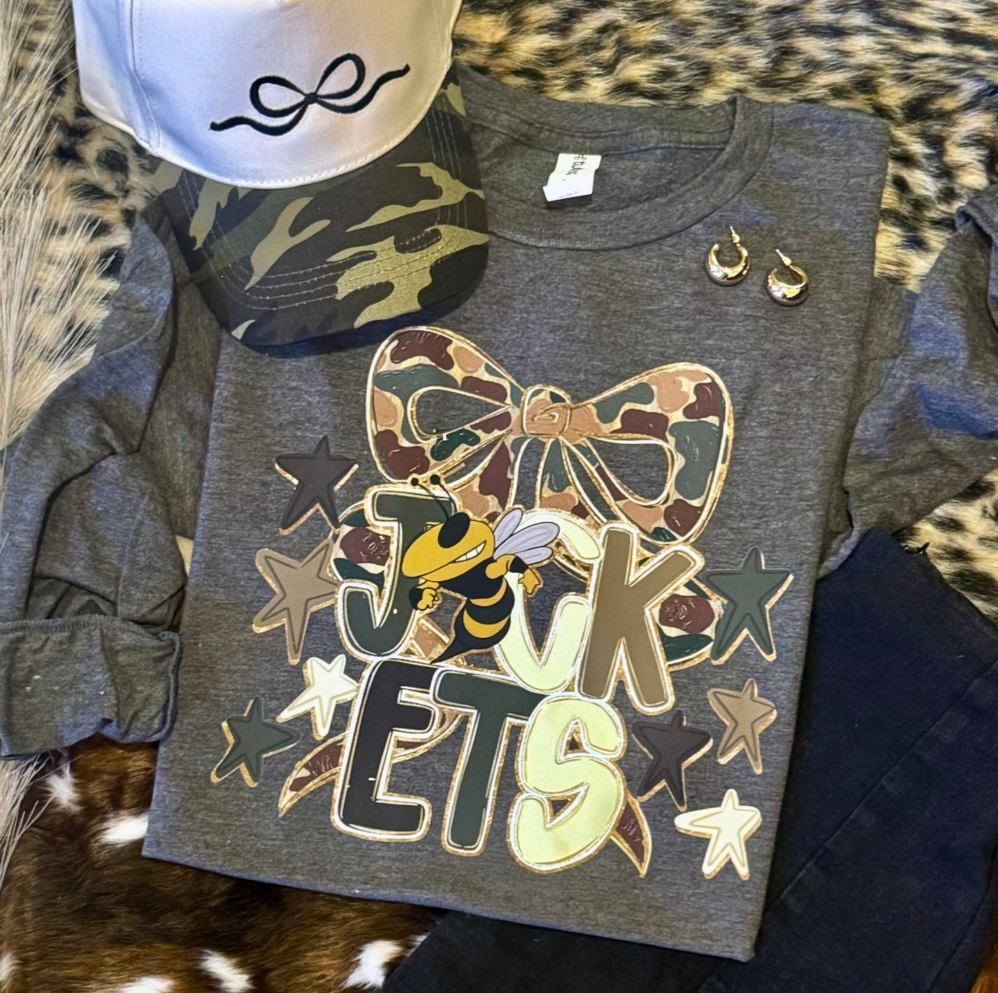 Jackets Camo Bow Tee / Long Sleeve