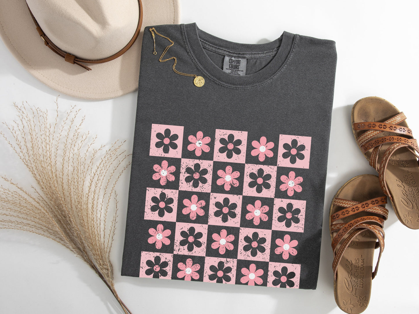 Retro Checkered Pink Daisy Graphic Tee