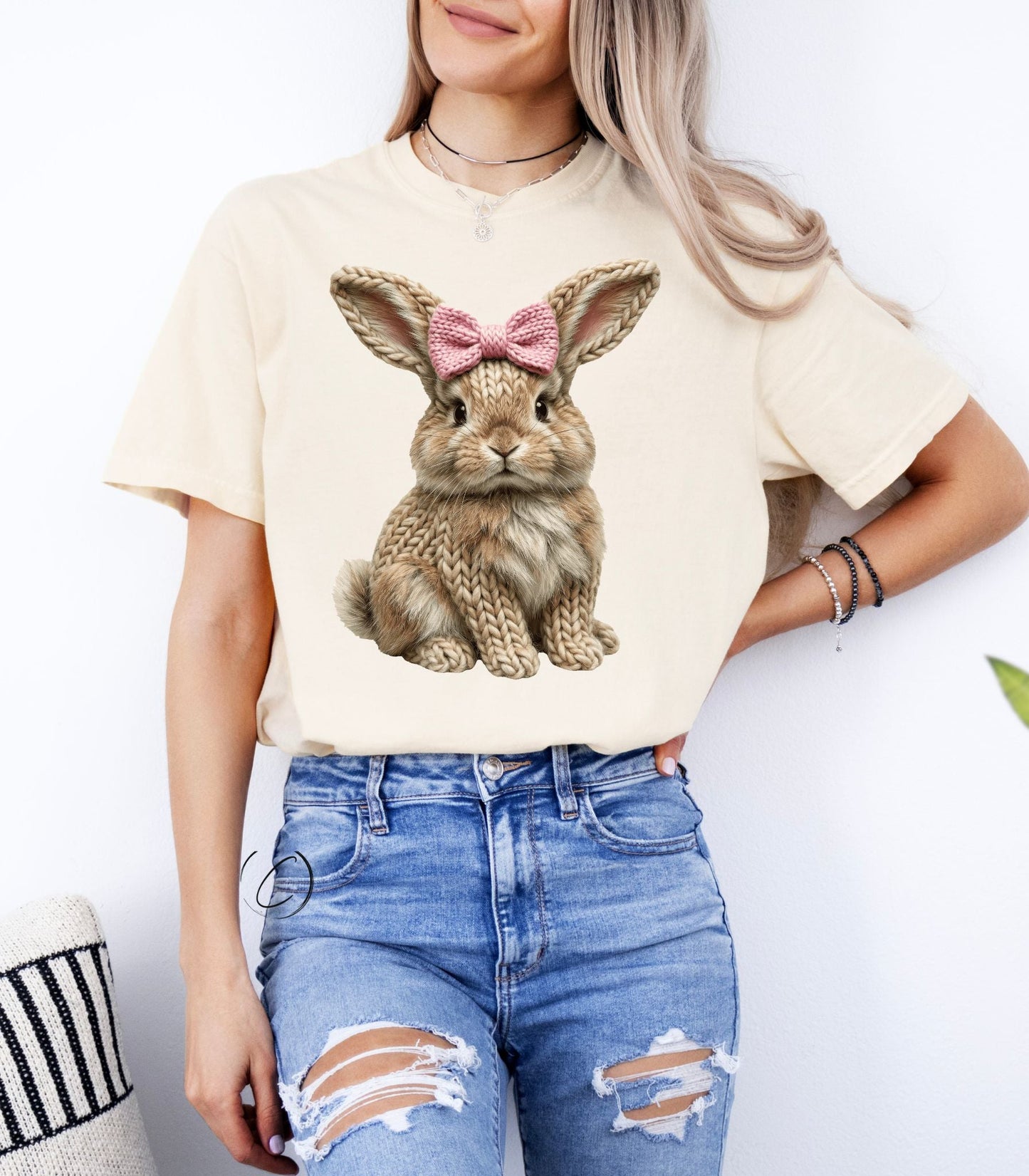 Faux Yarn Bunny Graphic Tee