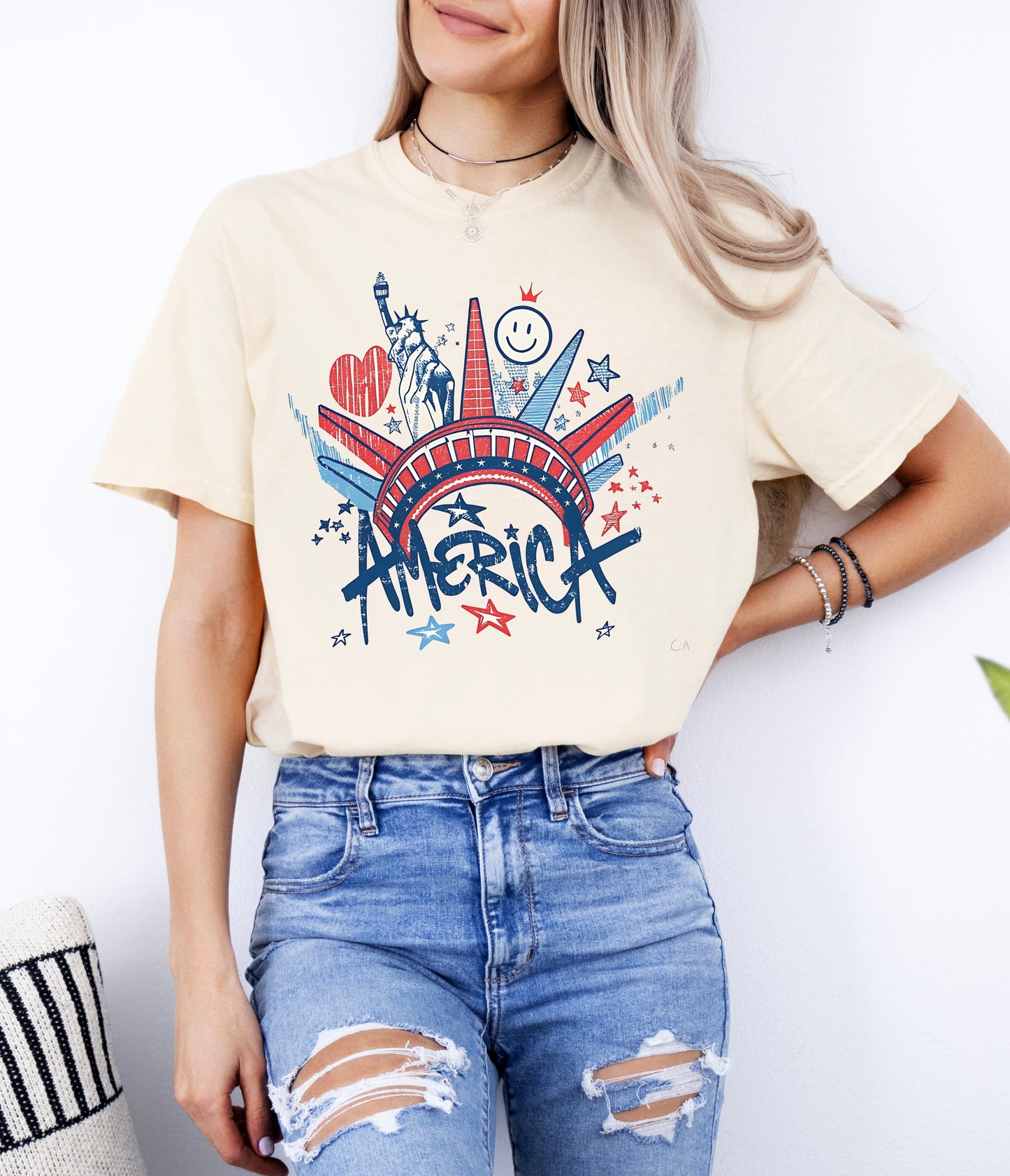 America Crown Graphic Tee