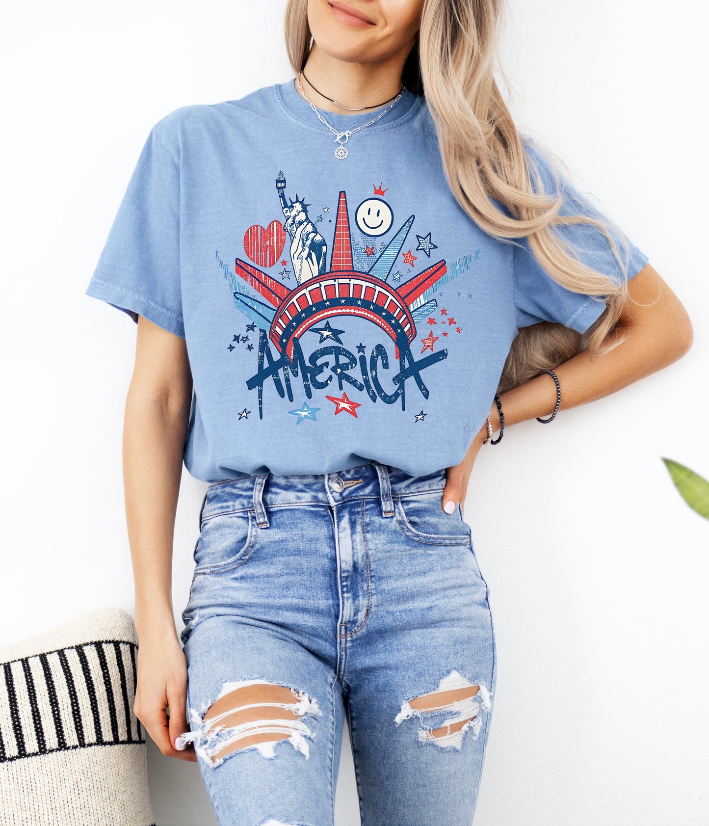 America Crown Graphic Tee