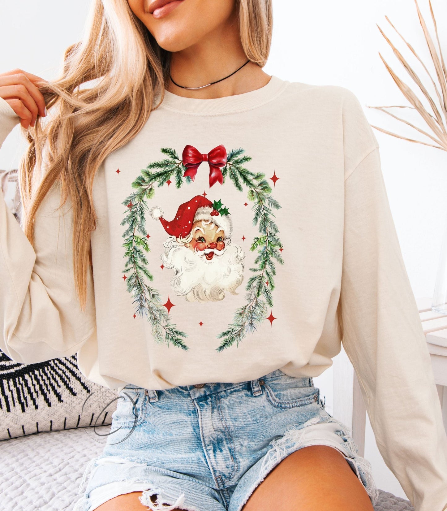 Classic Vintage Santa Long Sleeve Graphic Tee