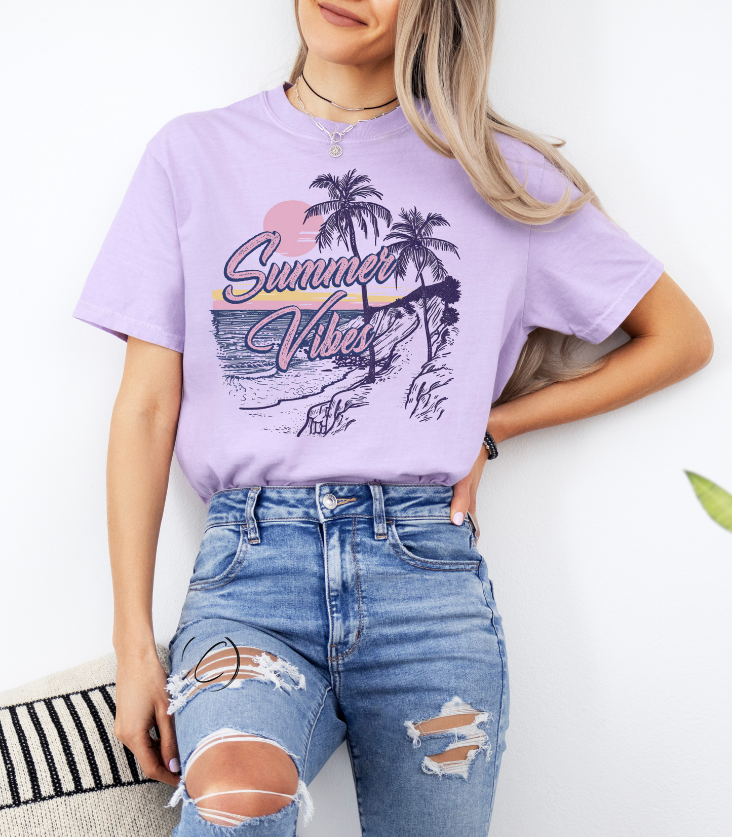 Retro Summer Vibes Graphic Tee