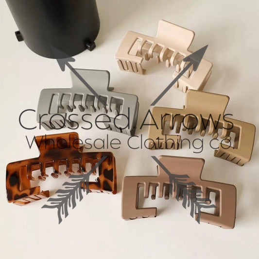 Trucker hat claw clips