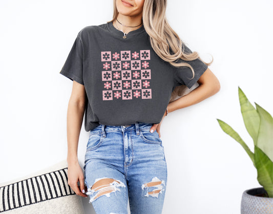 Retro Checkered Pink Daisy Graphic Tee